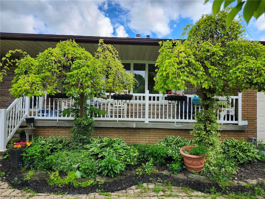 1549 Guyatt Road