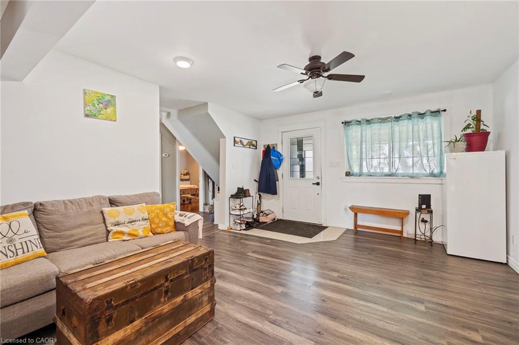 54 Chestnut Street E