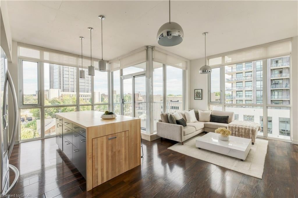 191 King Street S 511