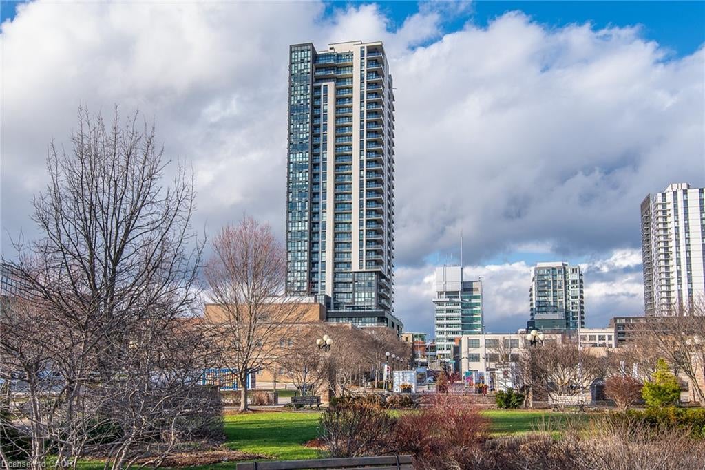 60 Charles Street W 3104