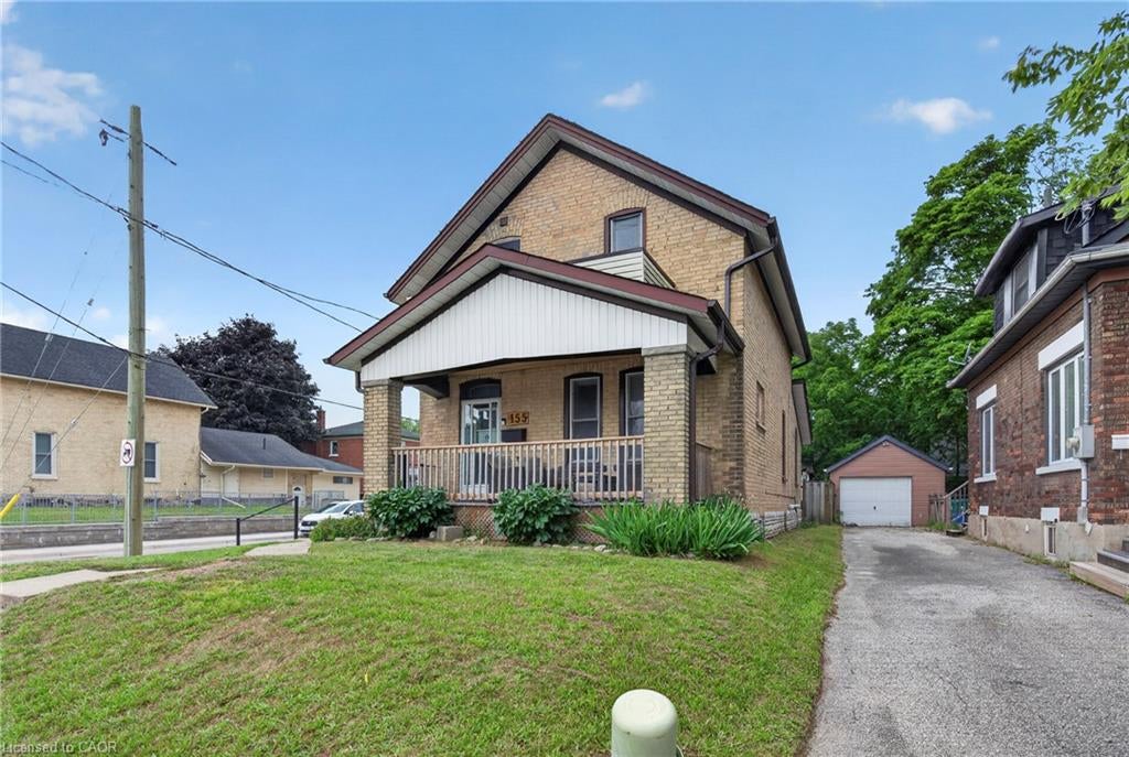 155 Lancaster Street W