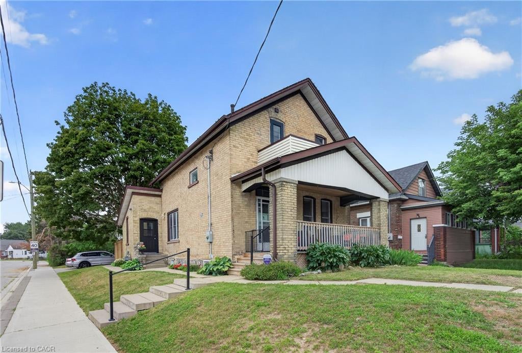 155 Lancaster Street W