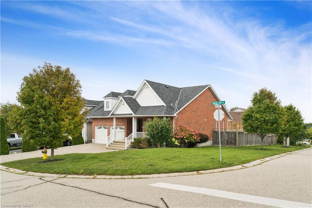 236 Ridge Top Crescent