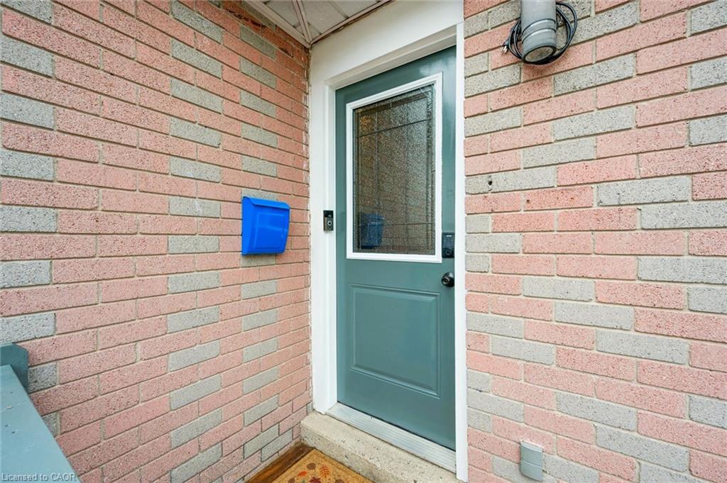 29 Mcilwraith Crescent