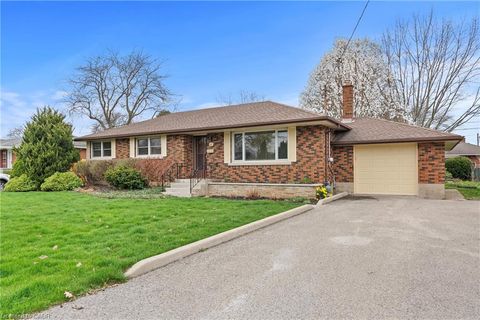 11 Kamla Drive St. Catharines ON L2M 3J9