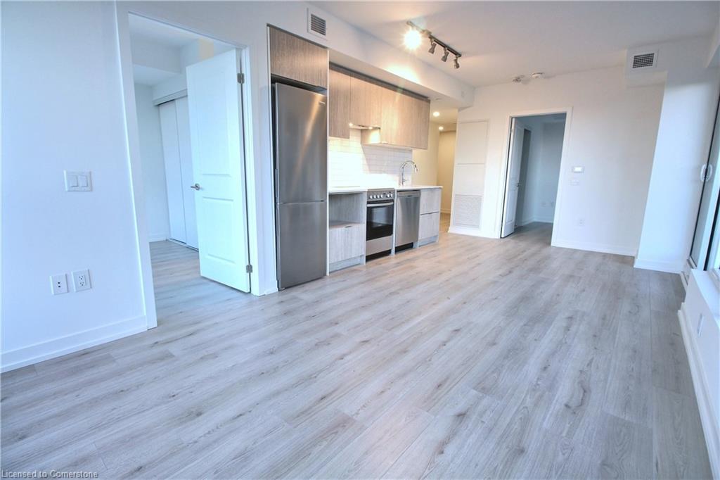 395 Bloor Street E 1605