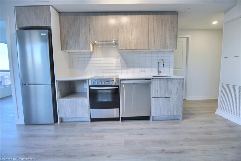 395 Bloor Street E 1605