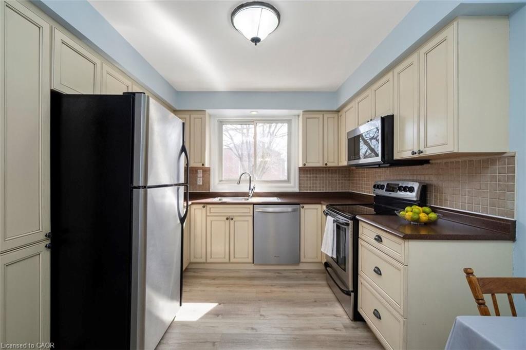 121 Morgan Avenue 7