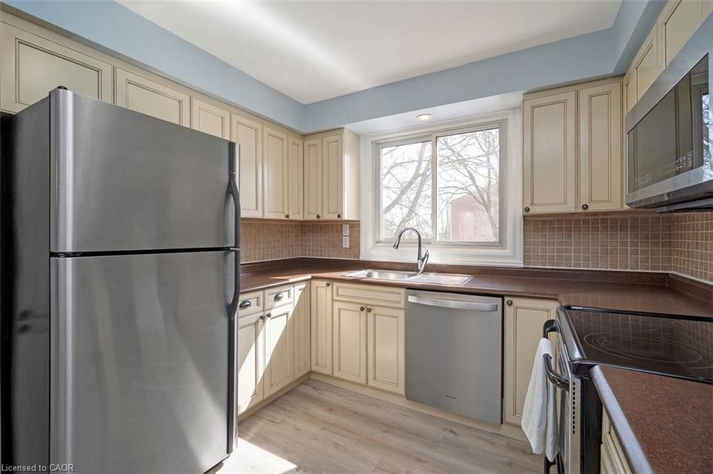 121 Morgan Avenue 7