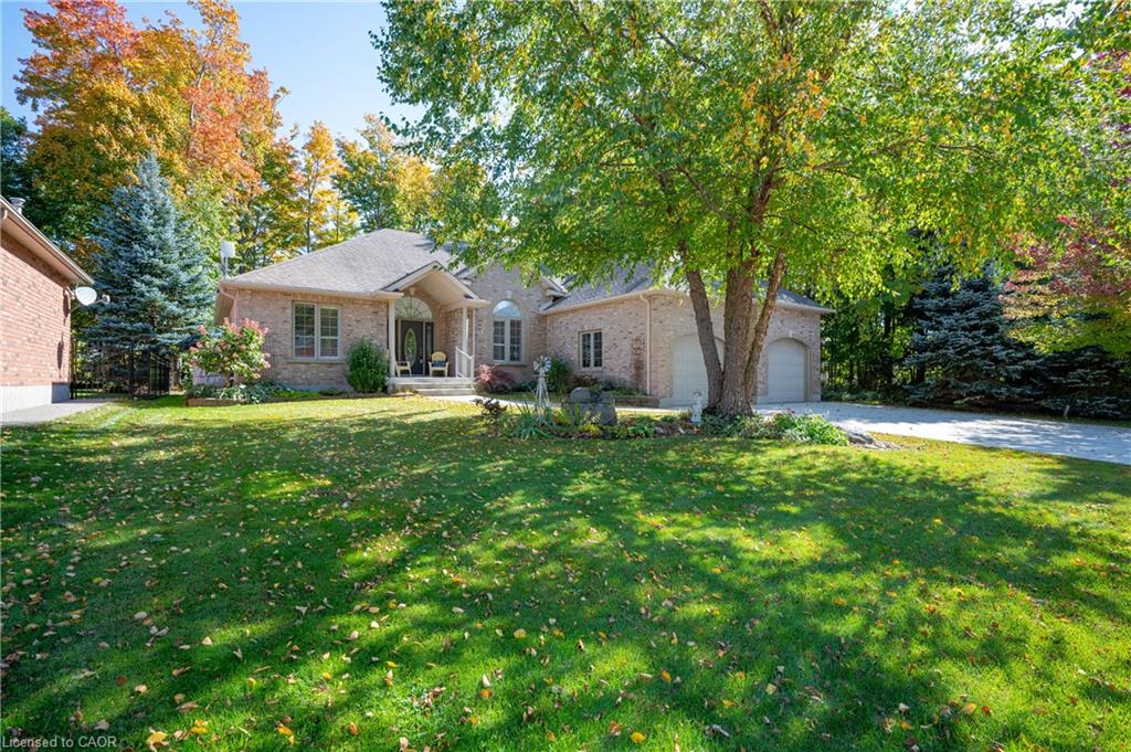 12 Welwood Avenue