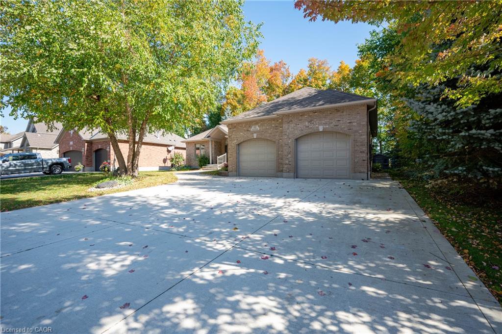 12 Welwood Avenue