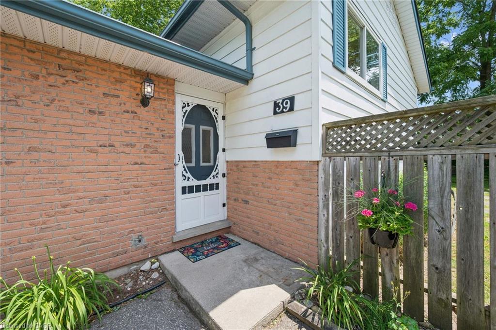 39 Shea Crescent