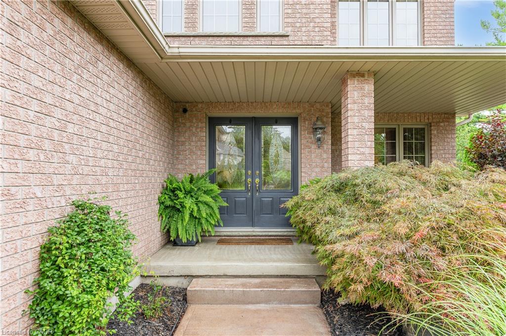 52 Archwood Crescent