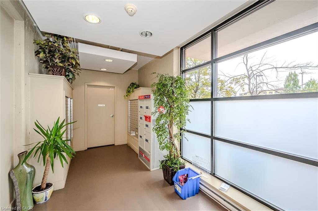 410 King Street W 218