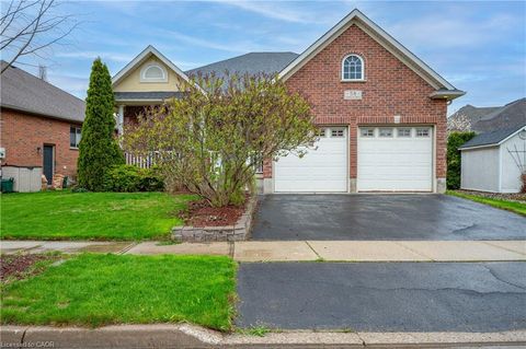58 Templeton Drive Kitchener ON N2A 4G1
