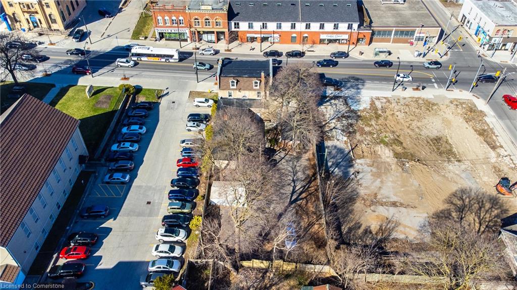 840-846 King Street E