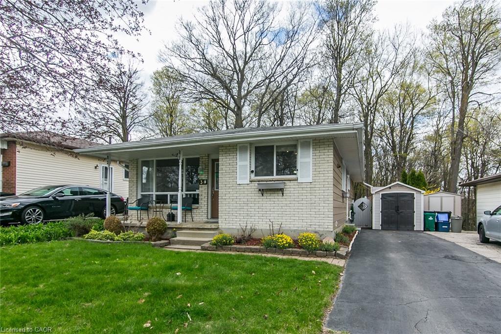 34 Blackhorne Crescent