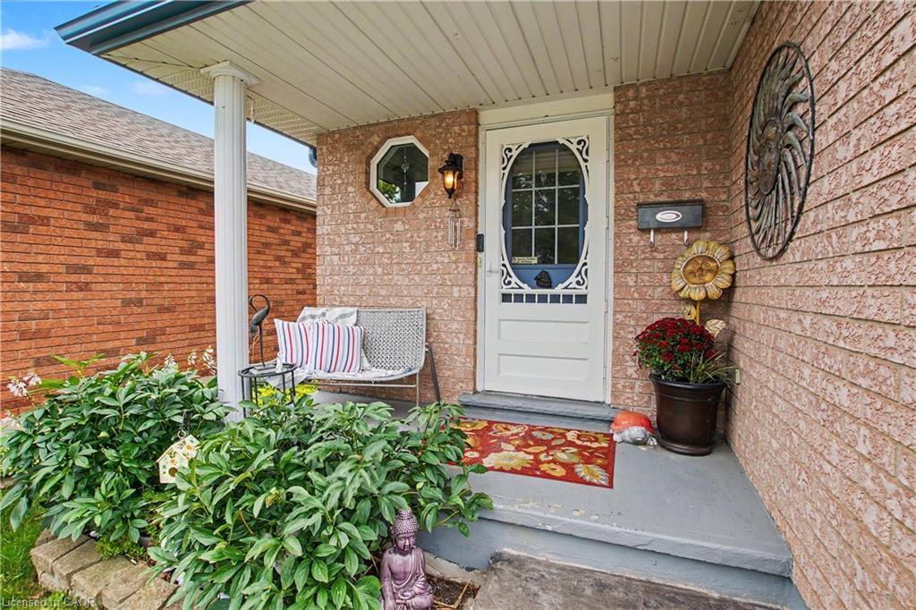 17 Bush Clover Crescent