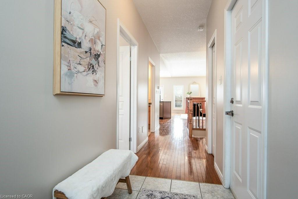 900 Doon Village Road 3