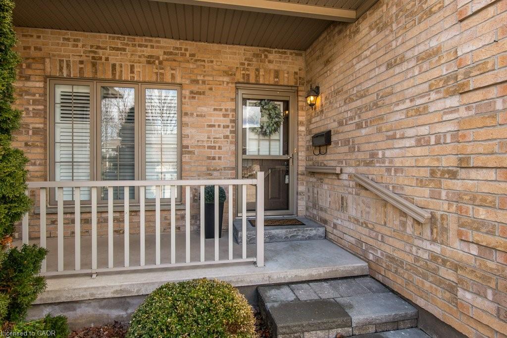 900 Doon Village Road 3