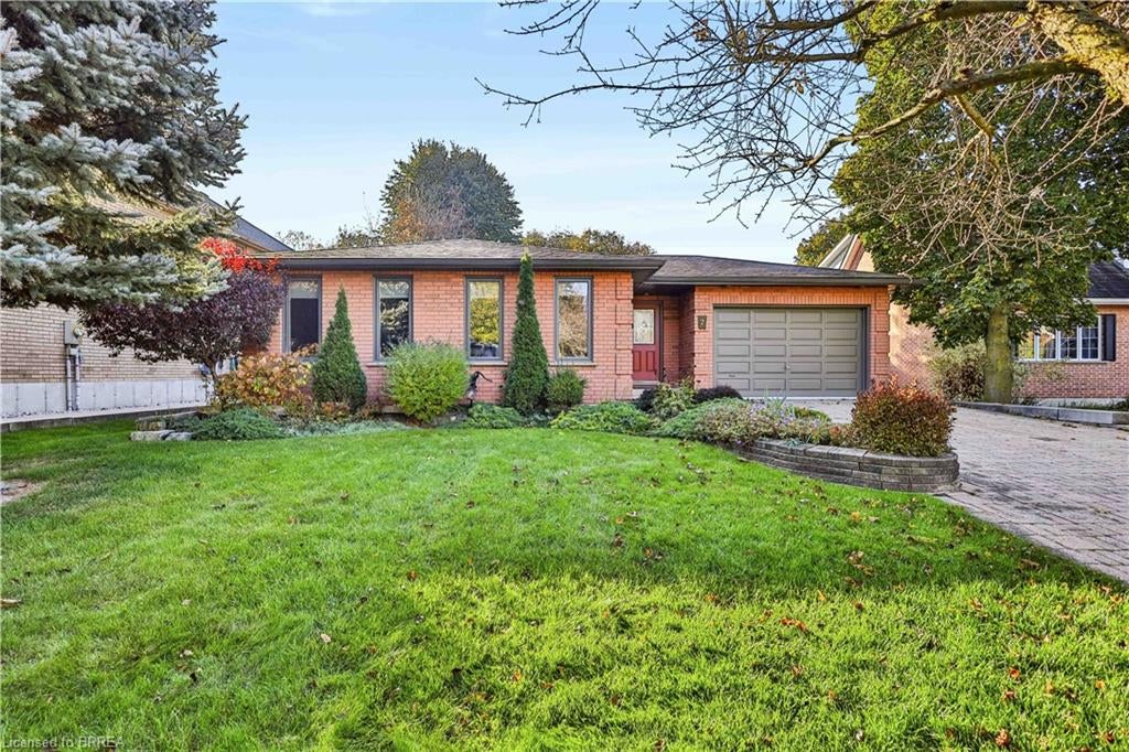 7 Charlton Drive