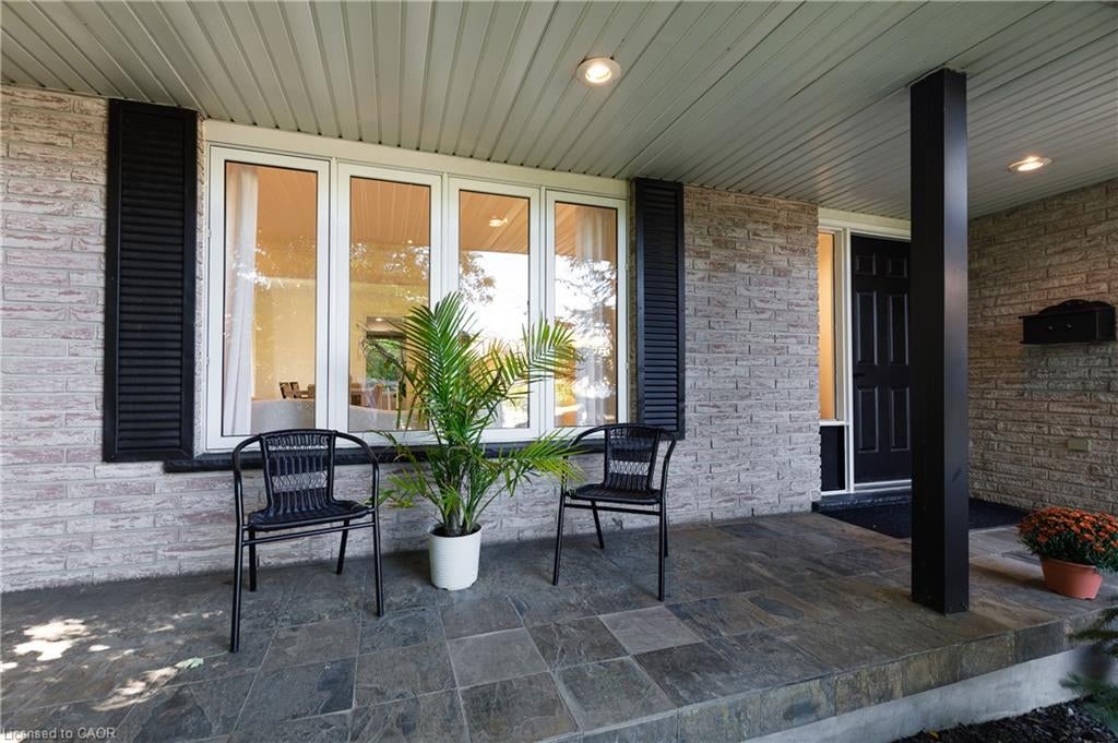 907 Doon Village Road