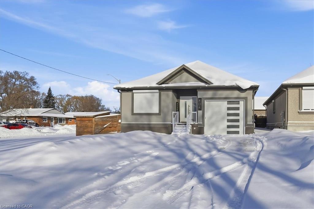 404 Montrose Street N