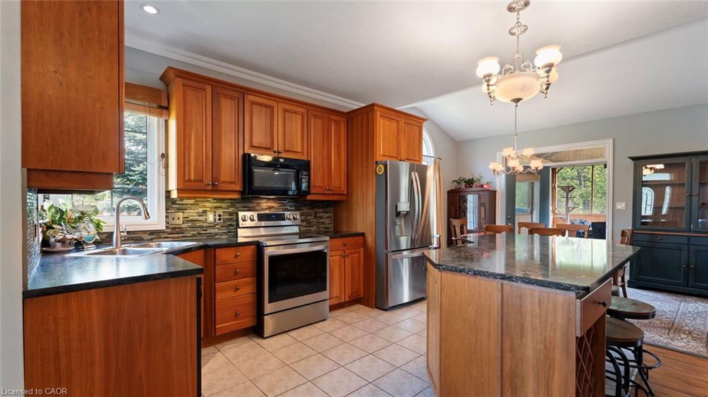 2 Hunter Drive S