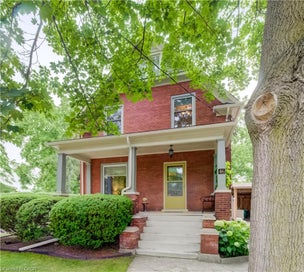 46 Ellen Street W Kitchener ON N2H 4K3