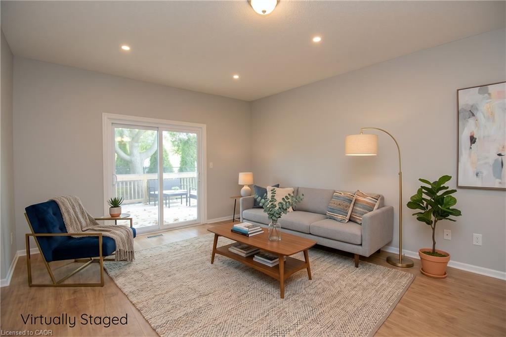 157 Silverbirch Boulevard