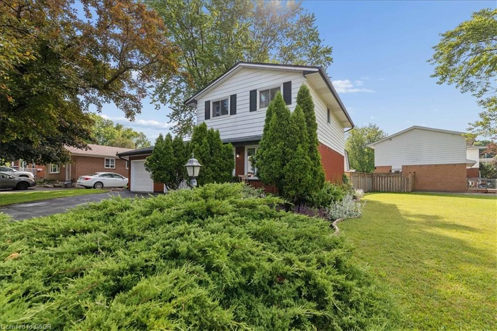 45 Arrowhead Crescent