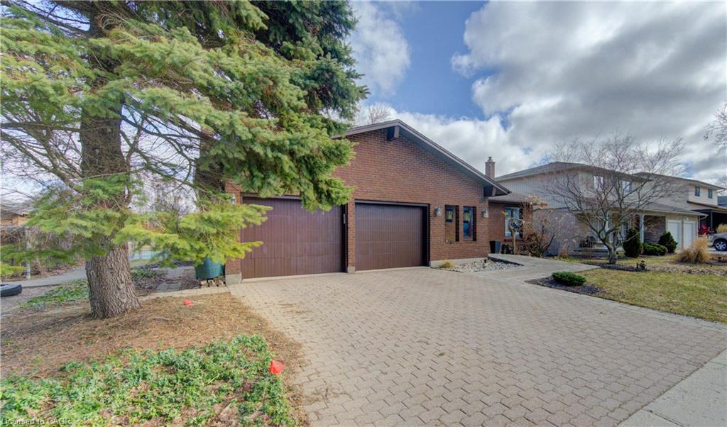 156 Candlewood Crescent