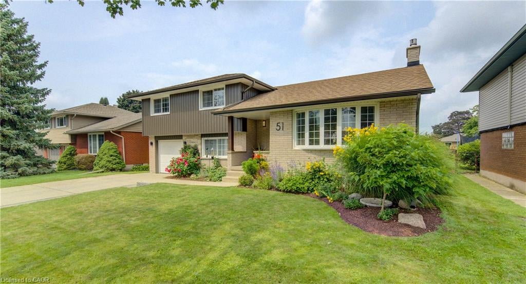 51 Charlotte Crescent