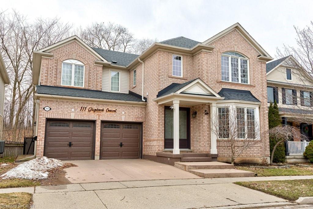 111 Glazebrook Crescent