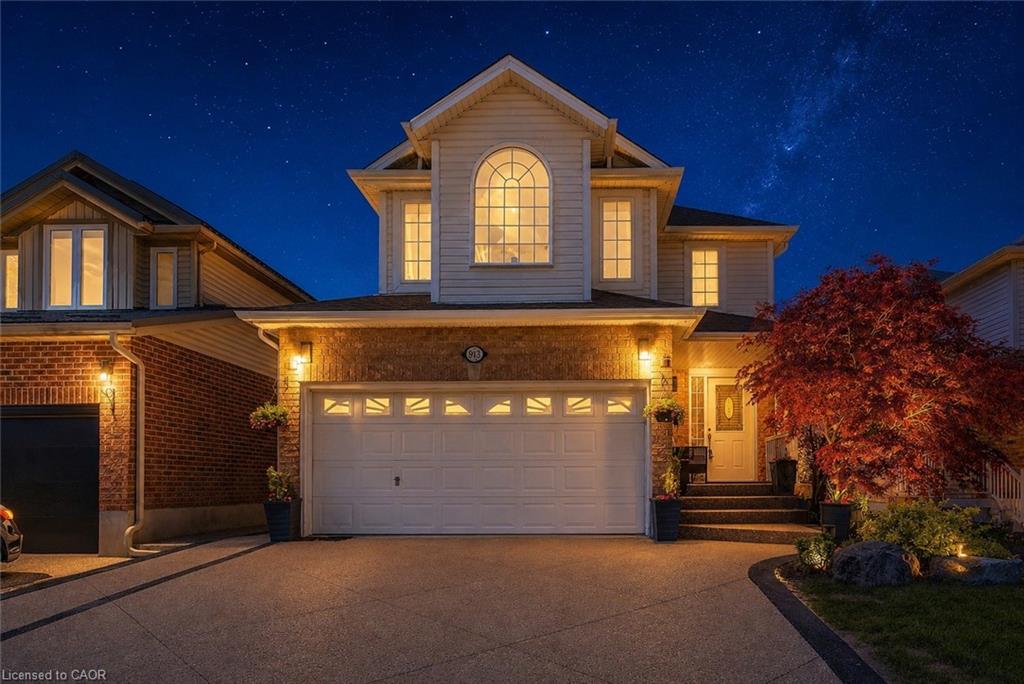 913 Copper Leaf Crescent