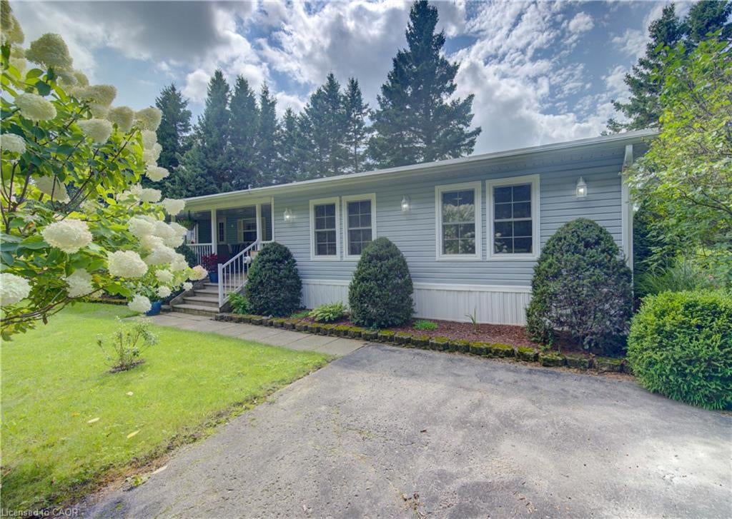 30 Grand Vista Crescent
