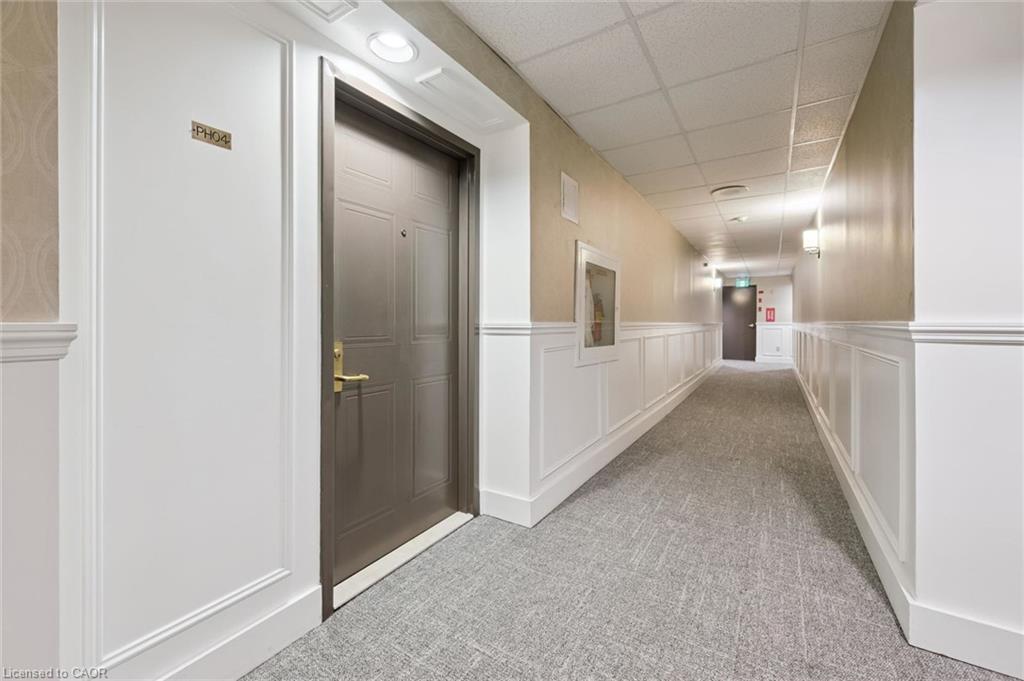 265 Westcourt Place PH04