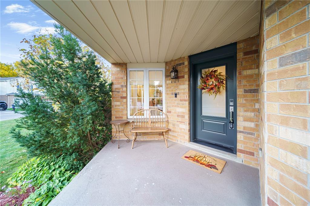 99 Beechmanor Crescent