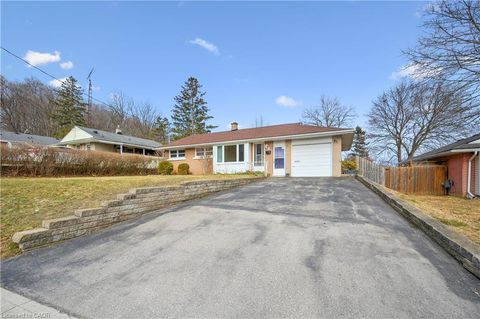 8 Gordon Street Cambridge ON N1S 2G4