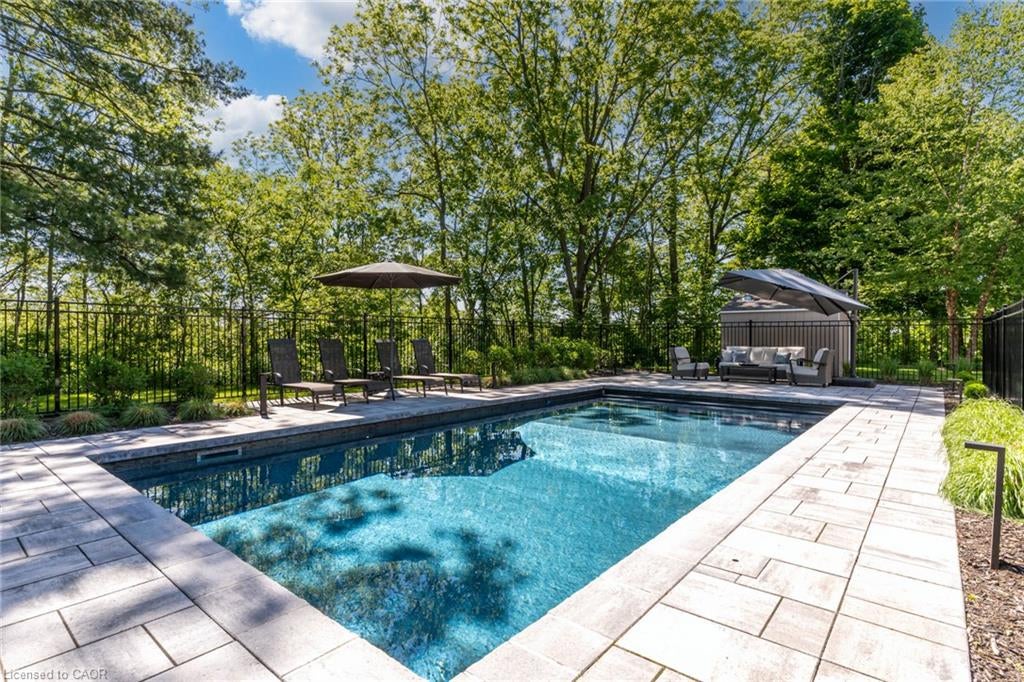 1043 Jerseyville Road W