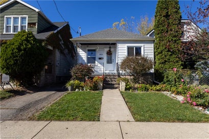 103 Tuxedo Avenue N Hamilton ON L8H 4P6