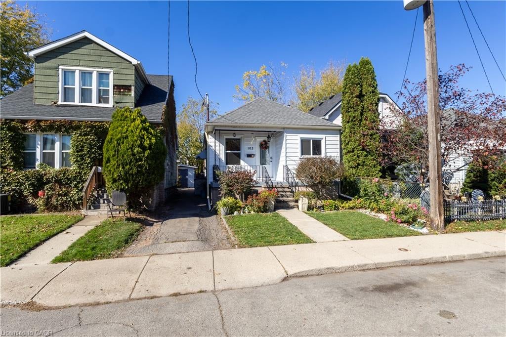 103 Tuxedo Avenue N