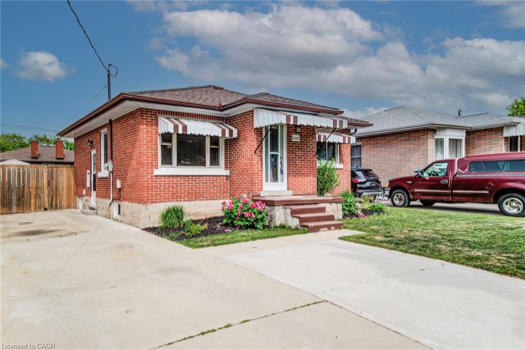 468 Highland Road E