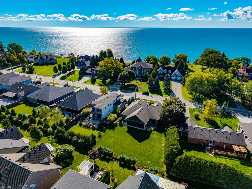 135 New Lakeshore Road