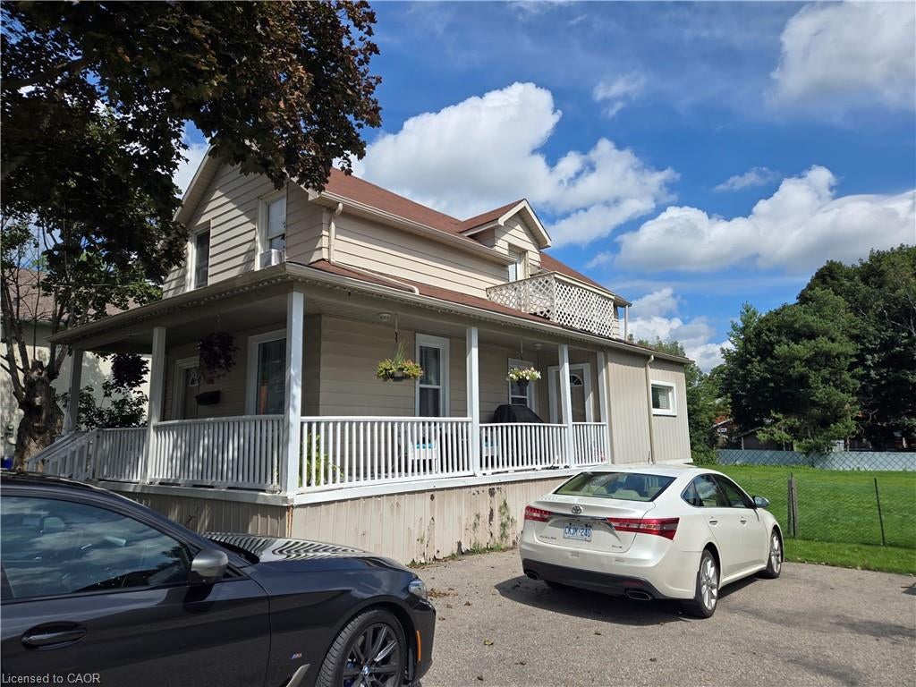 841 Duke Street