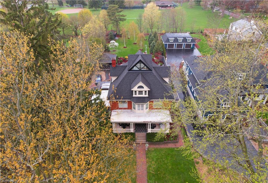 18 Brant Road N
