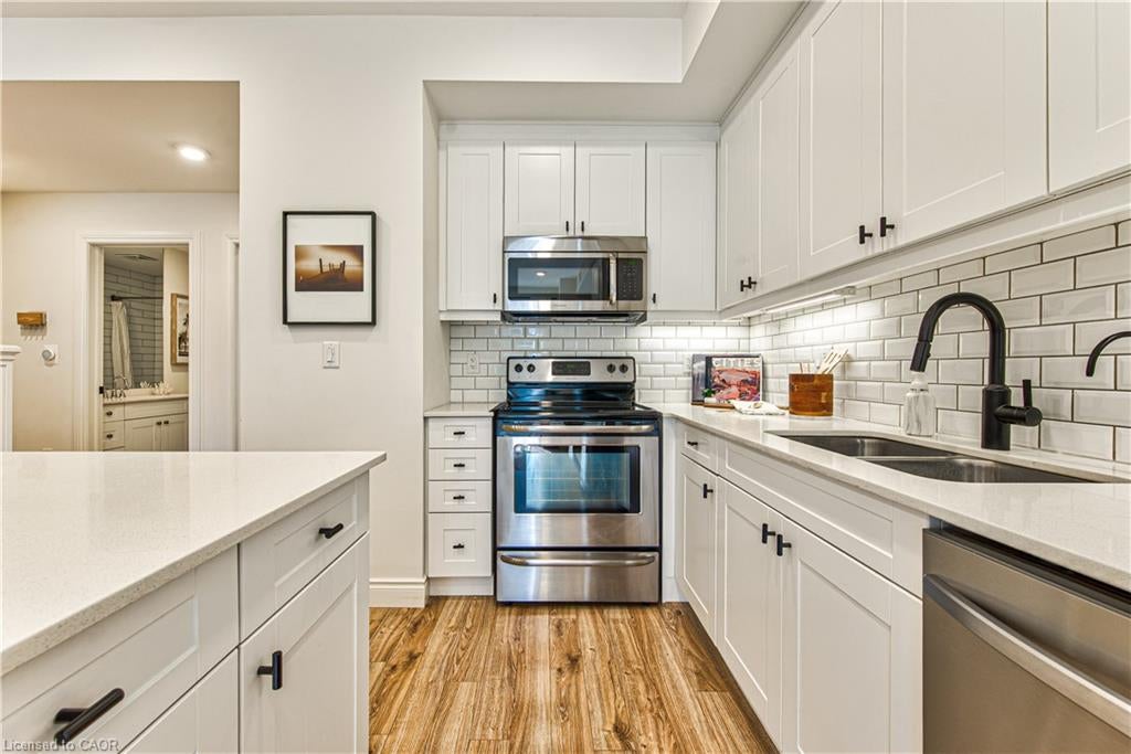 112 Union Street E B306