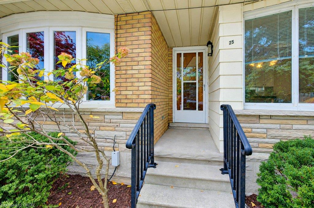 25 Applewood Avenue
