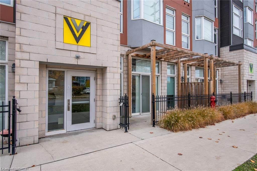253 Albert Street 408