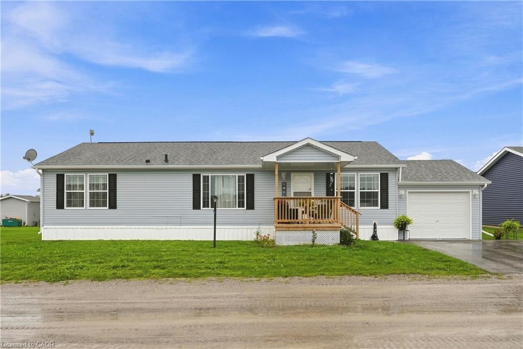 27 Hickory Hollow